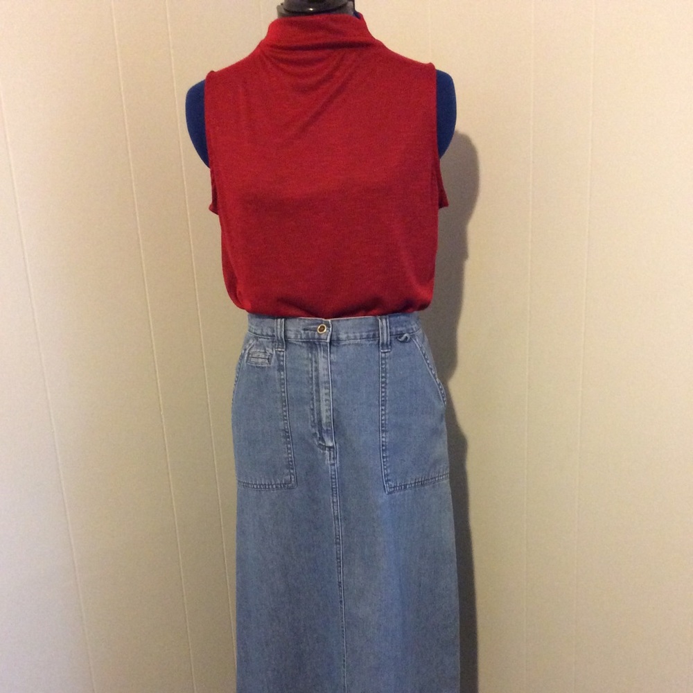 White Stag Women’s Size 10 Denim Skirt